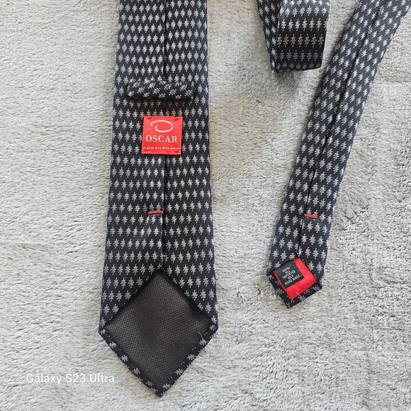 Oscar, Oscar de la Renta tie necktie black white geometric design, 60", silk - Picture 5 of 6